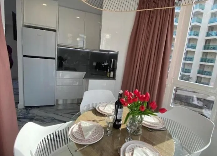 Coblanca 5-exclusivo Loft 5-6 דירה *